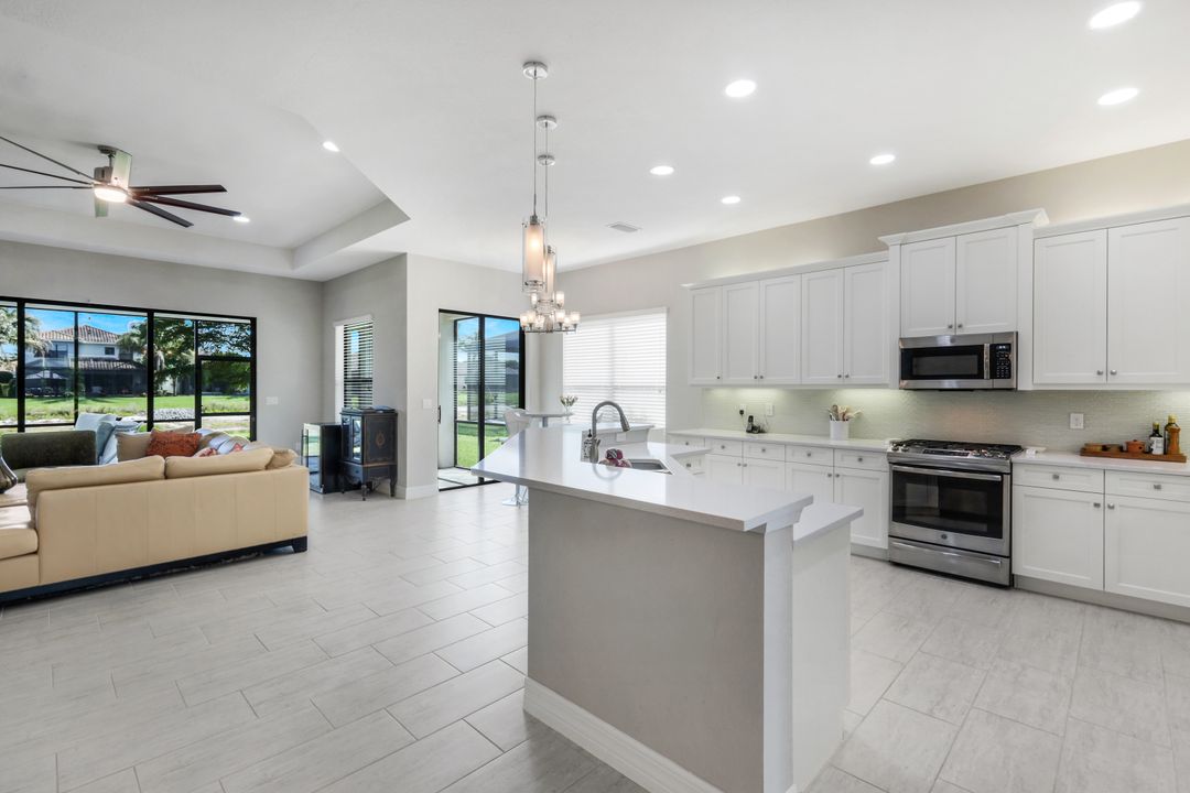 4118 Aspen Chase Dr, Naples, FL 34119