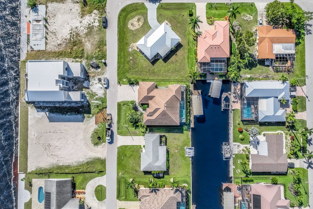 5828 SW 1st Ave, Cape Coral, FL 33914