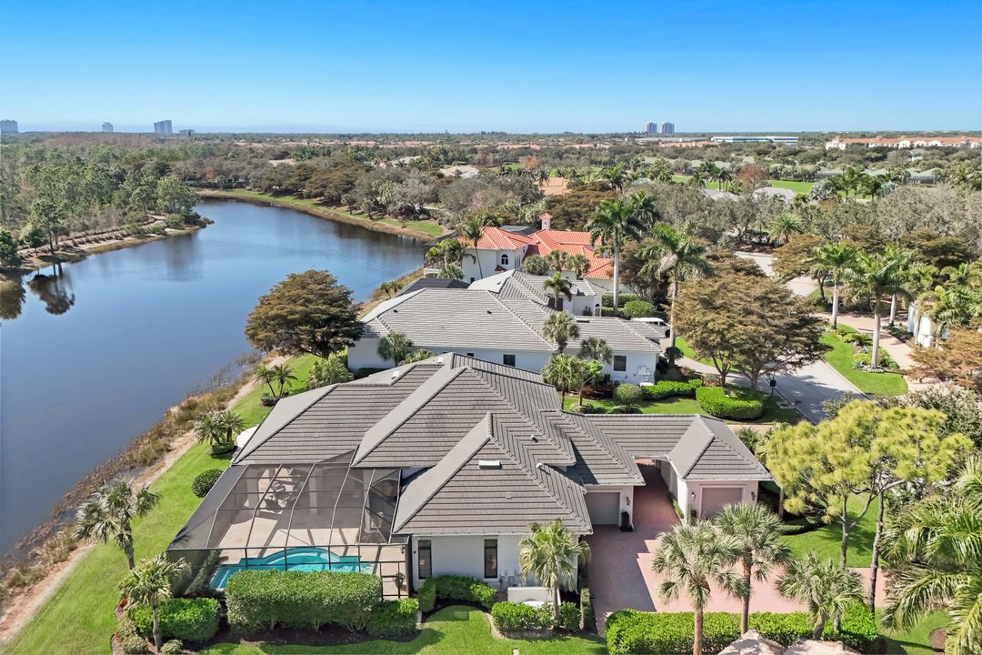 22121 Shallowater Ln, Bonita Springs, FL 34135