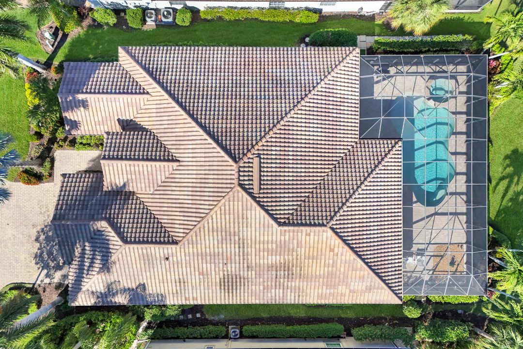 8765 Hideaway Harbor Ct, Naples, FL 34120