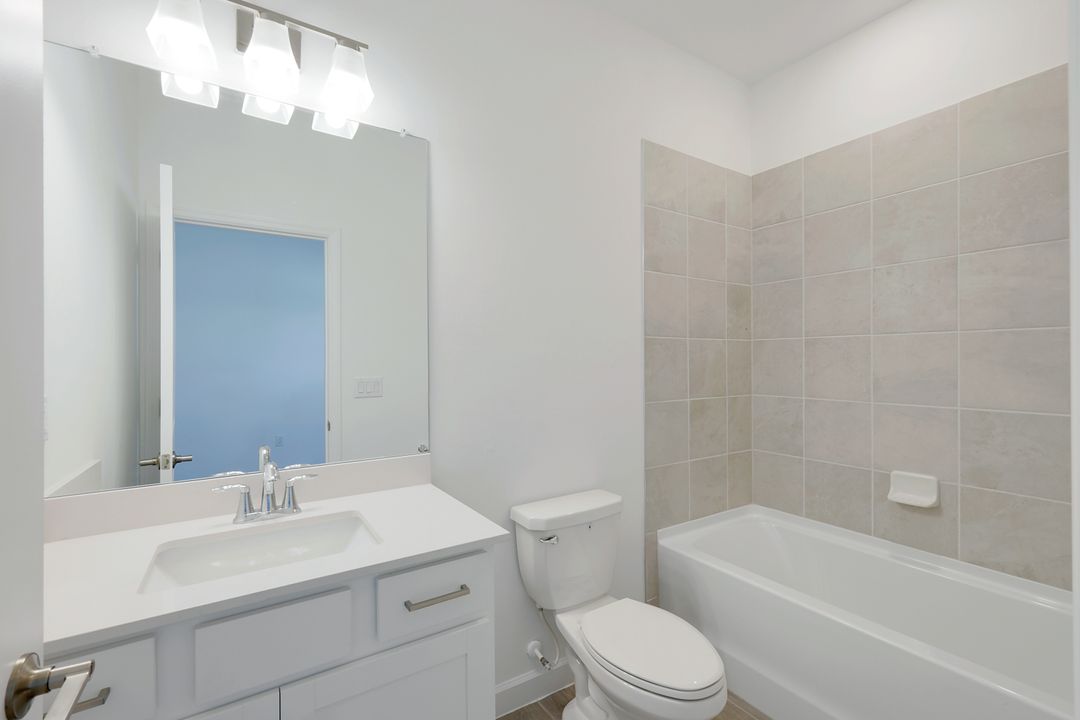 13838 Hunter Oak Dr, Fort Myers, FL 33913