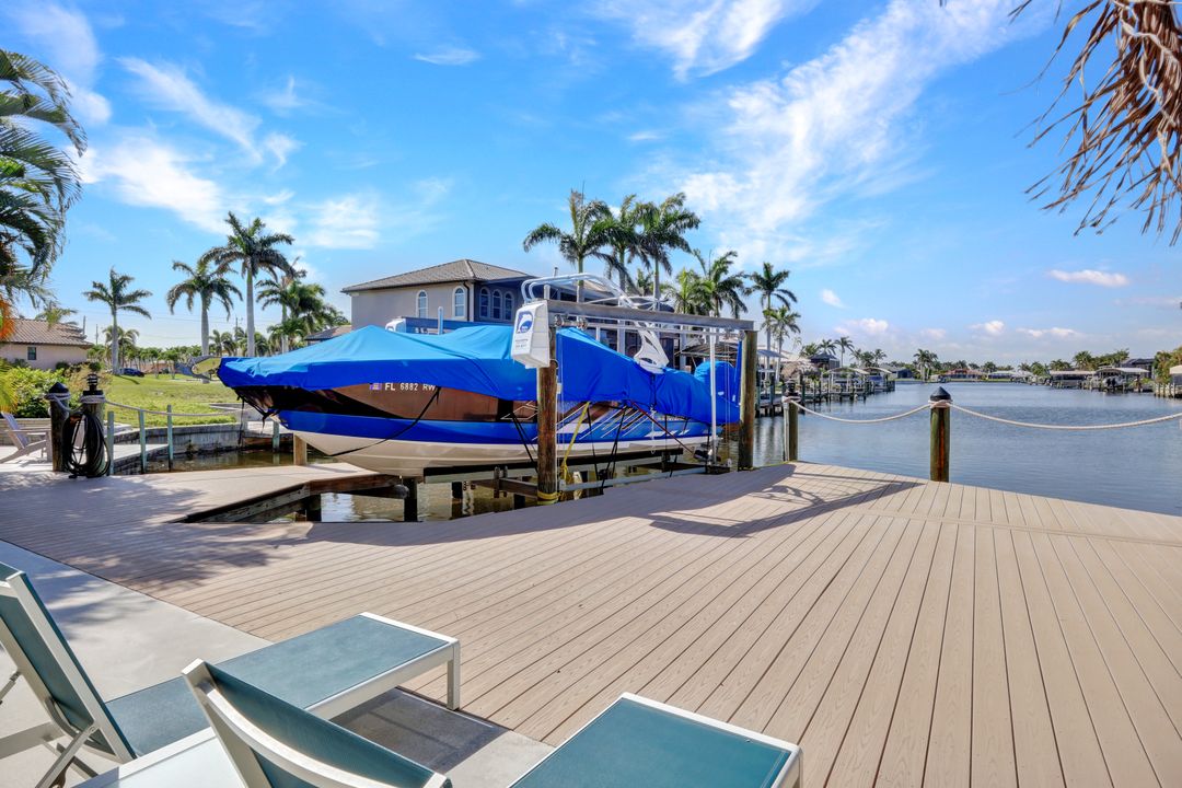 1625 El Dorado Pkwy W, Cape Coral, FL 33914