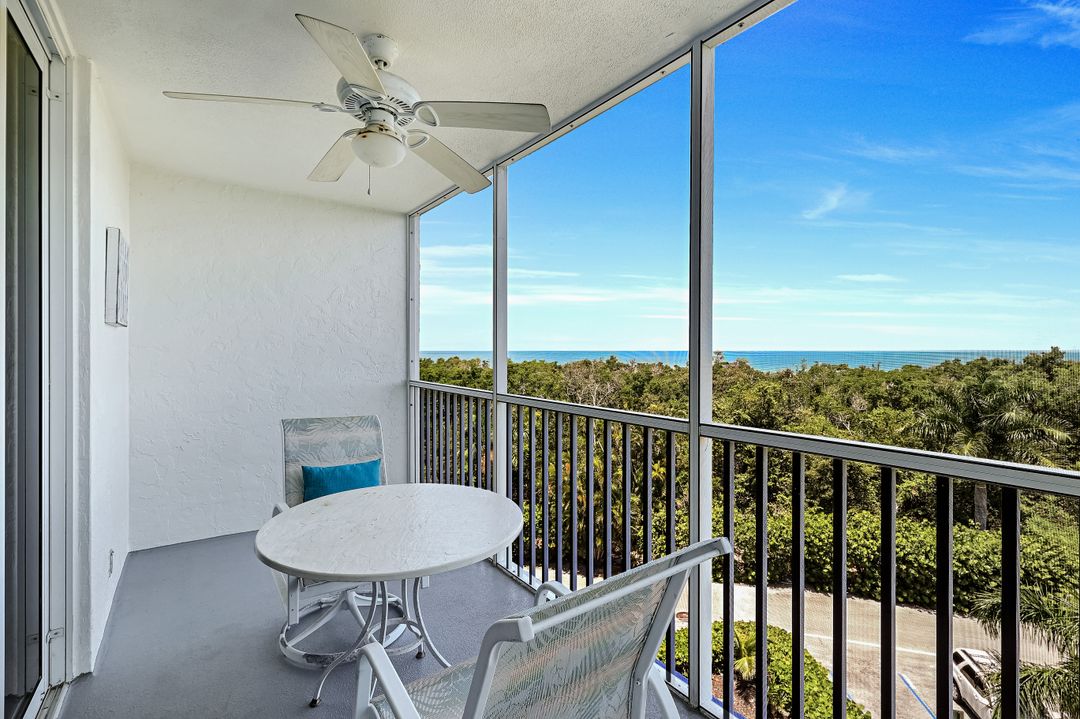 5 Bluebill Ave #505-605, Naples, FL 34108