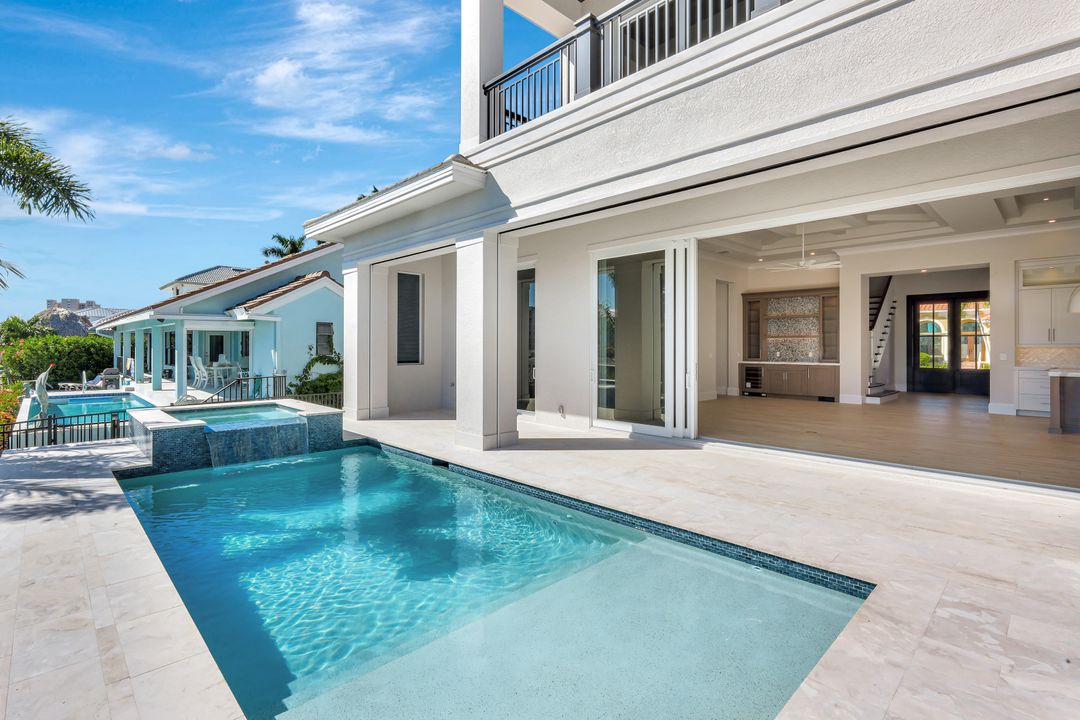 860 Banyan Ct, Marco Island, FL 34145