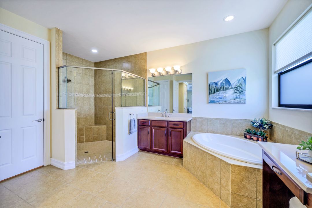 1585 Mockingbird Dr, Naples, FL 34120