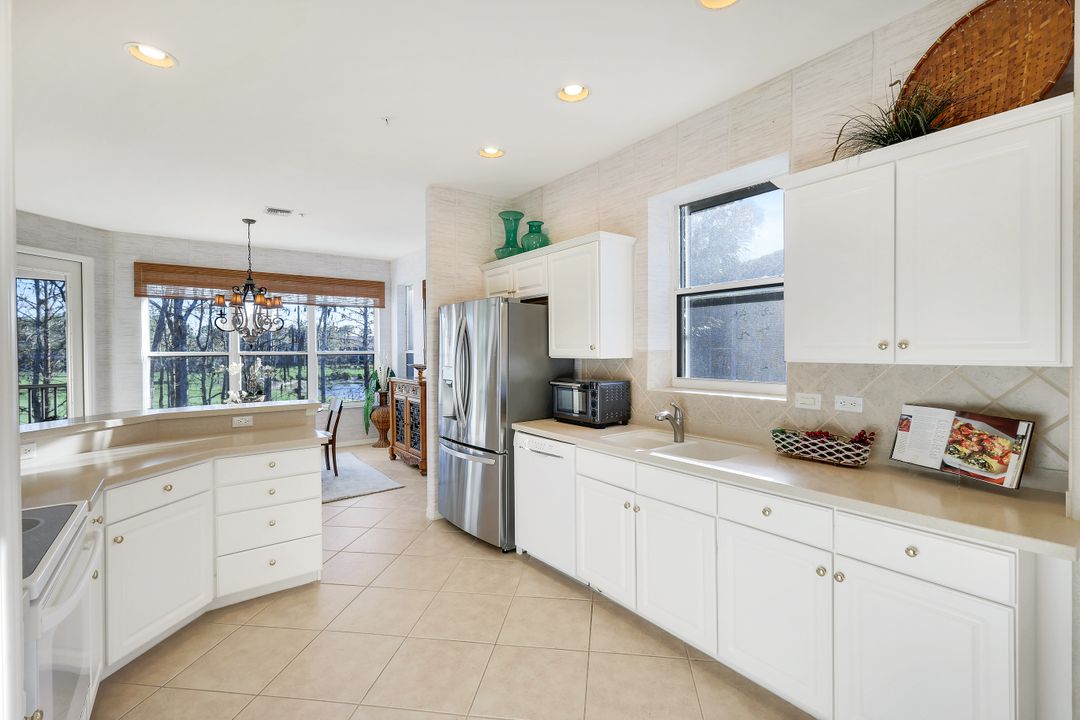 8490 Danbury Blvd #205, Naples, FL 34120