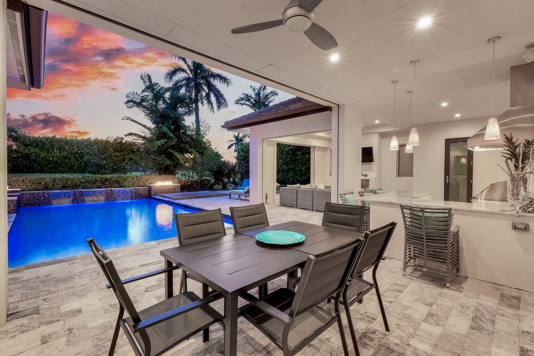 875 Wedge Dr, Naples, FL 34103