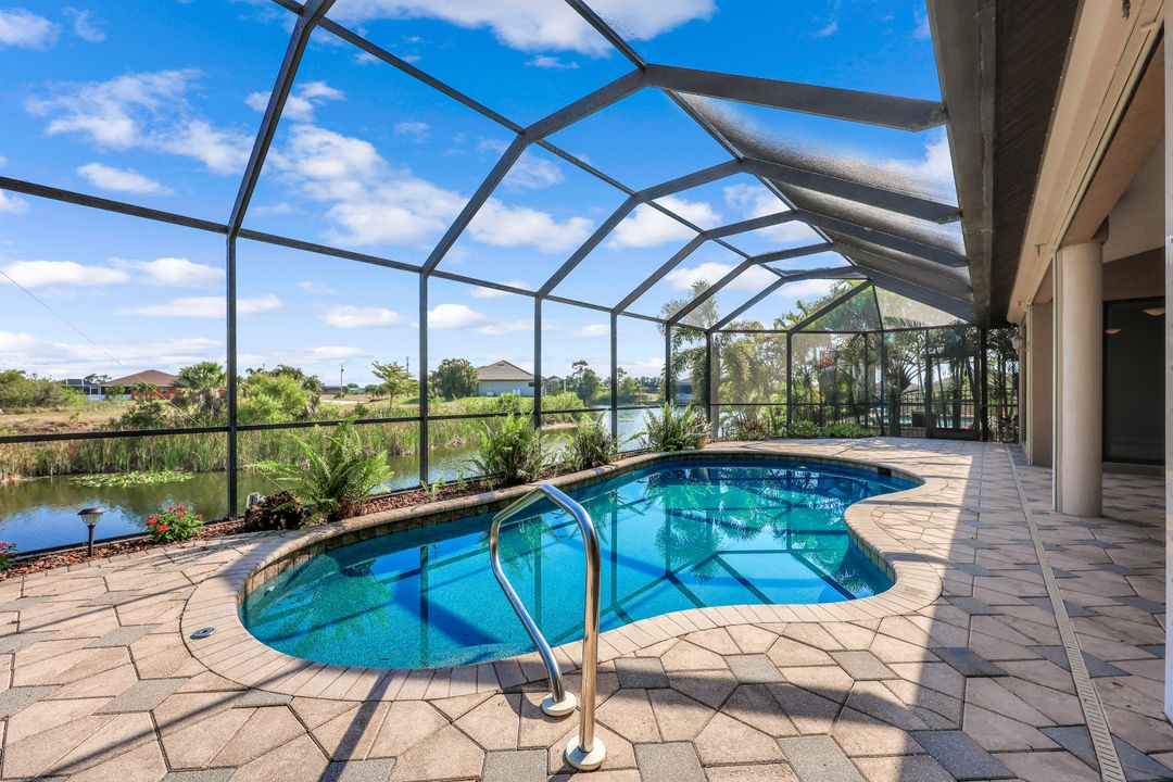 907 NW 18th St, Cape Coral, FL 33993