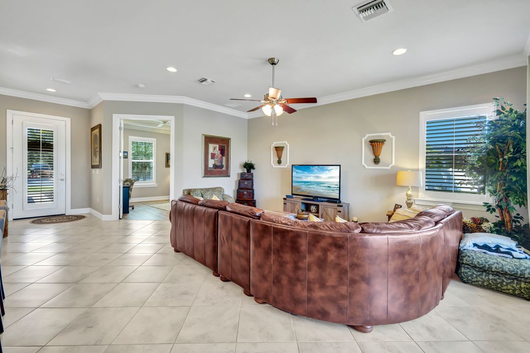 9079 Triangle Palms Ln, Fort Myers, FL 33913