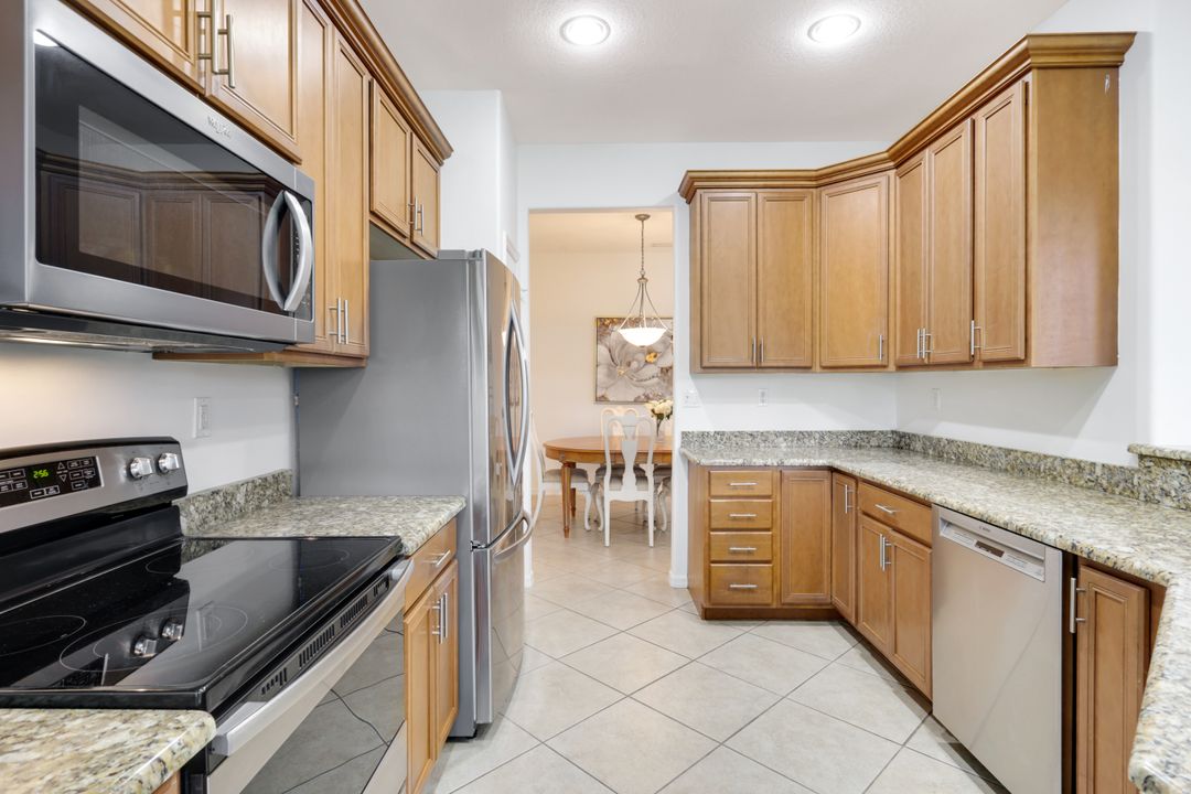 12867 Carrington Cir #102, Naples, FL 34105