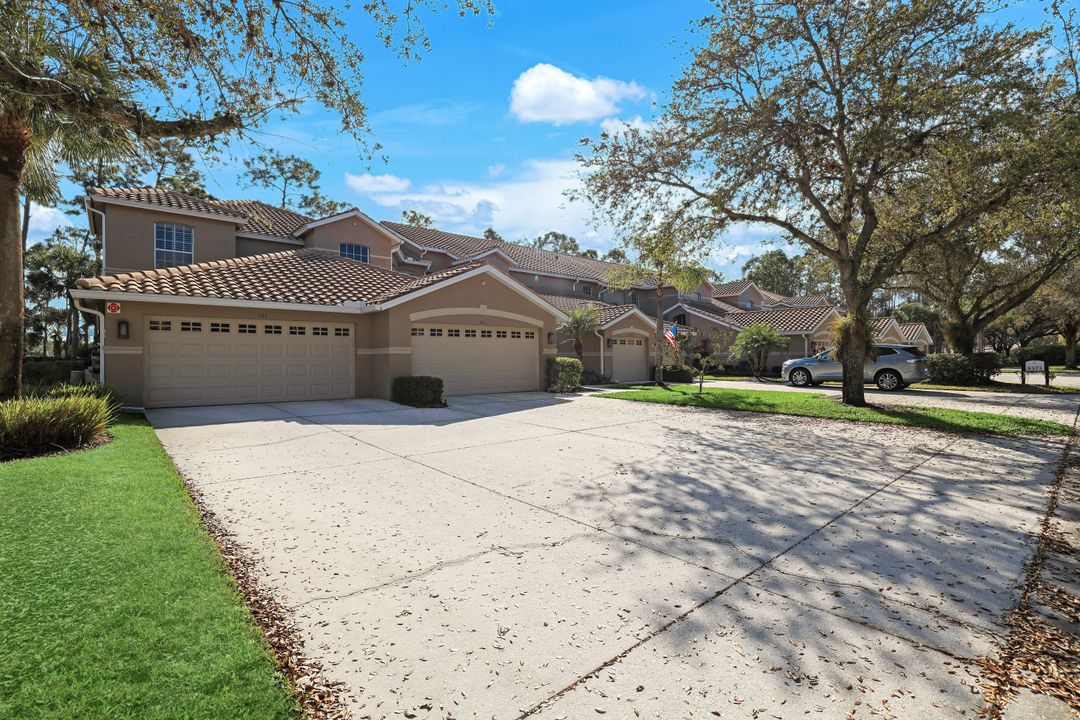 8575 Danbury Blvd #103, Naples, FL 34120