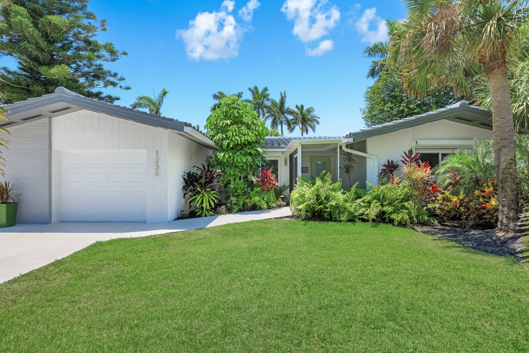 1236 El Dorado Pkwy E, Cape Coral, FL 33904