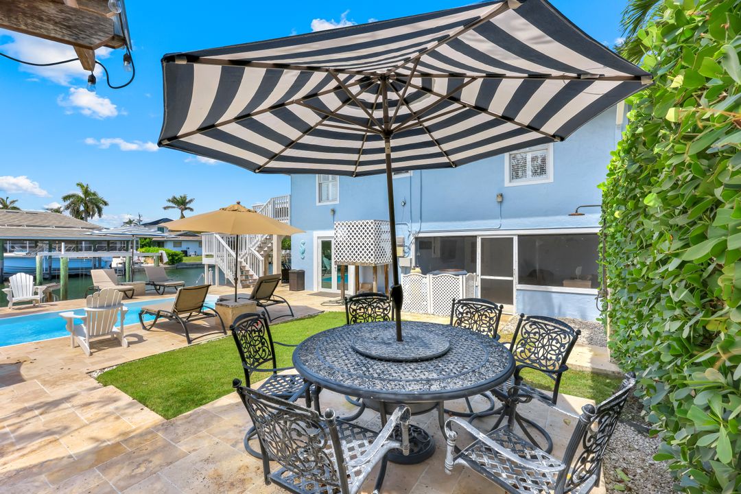 544 Seagrape Dr, Marco Island, FL 34145