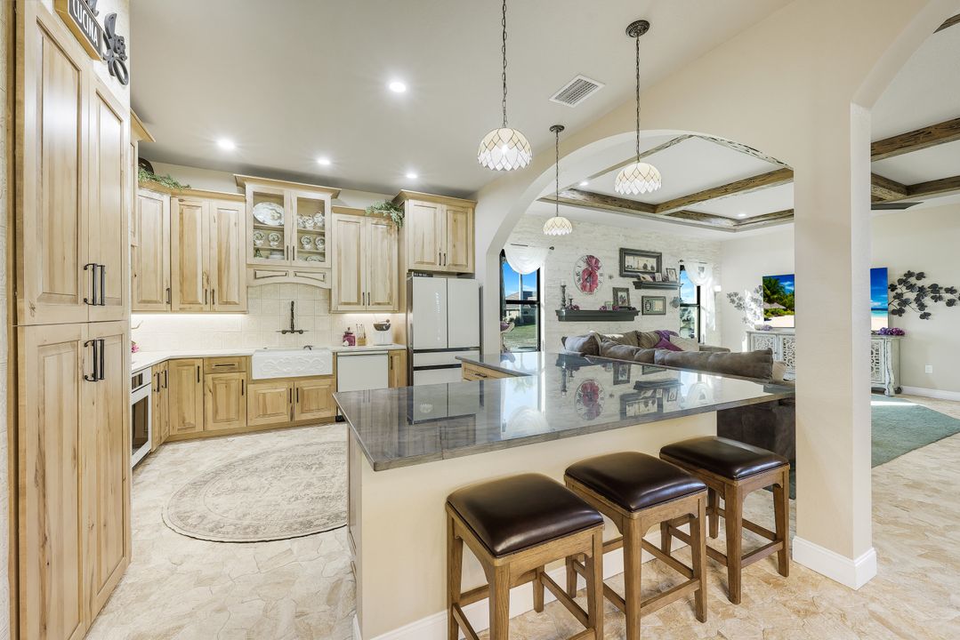 2709 NW 41st Ave, Cape Coral, FL 33993