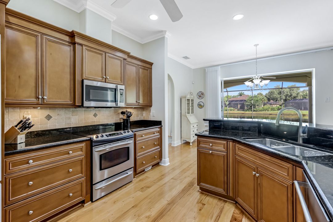 3500 Candleberry Ct, Bonita Springs, FL 34134