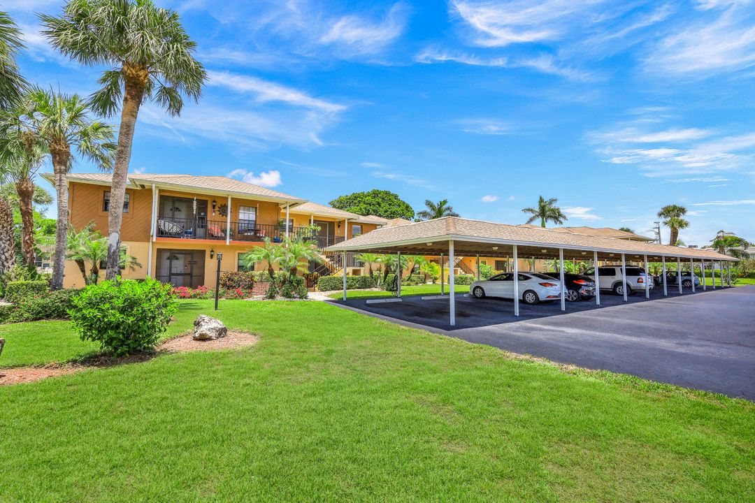 195 Cypress Way E #9, Naples, FL 34110