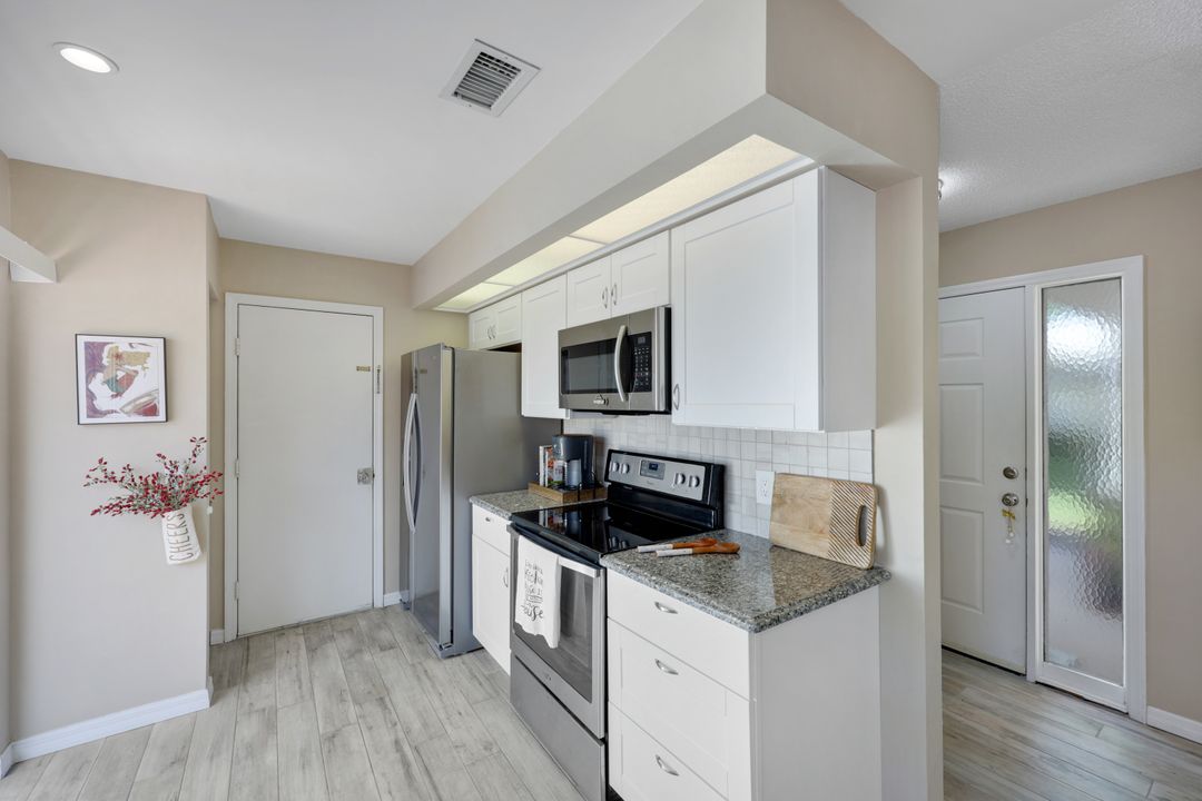 14871 Crescent Cove Dr, Fort Myers, FL 33908