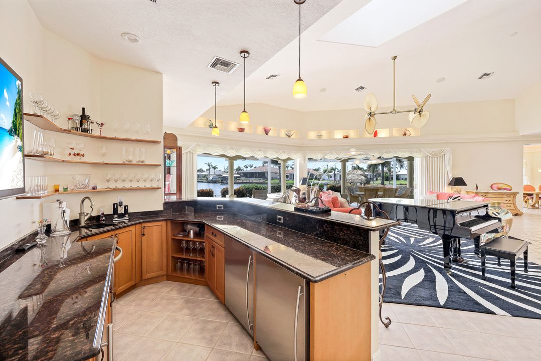 5231 SW 5th Pl, Cape Coral, FL 33914