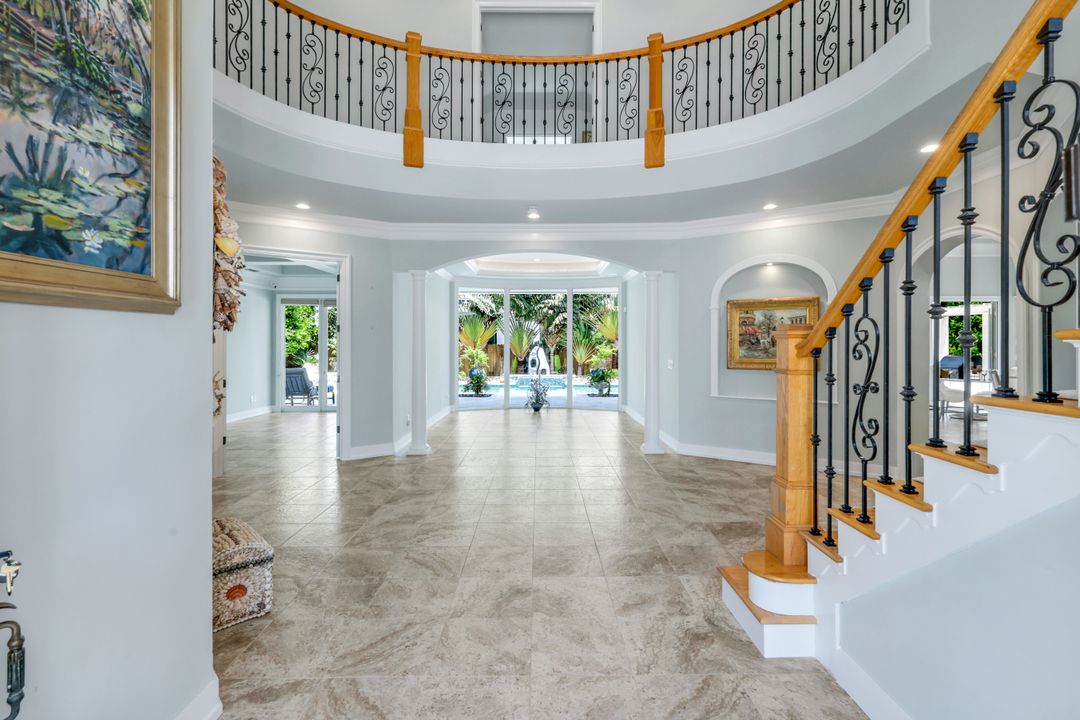 491 Wedge Dr, Naples, FL 34103
