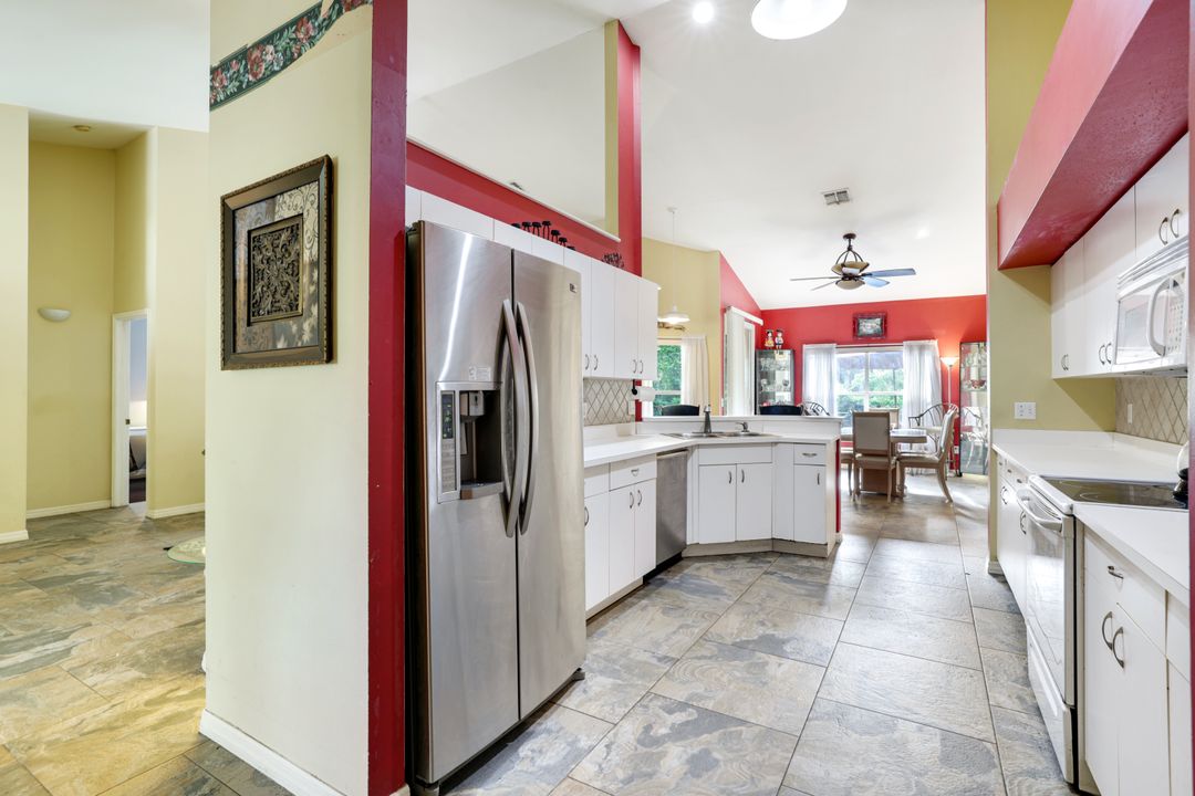 1920 Piccadilly Circus, Naples, FL 34112
