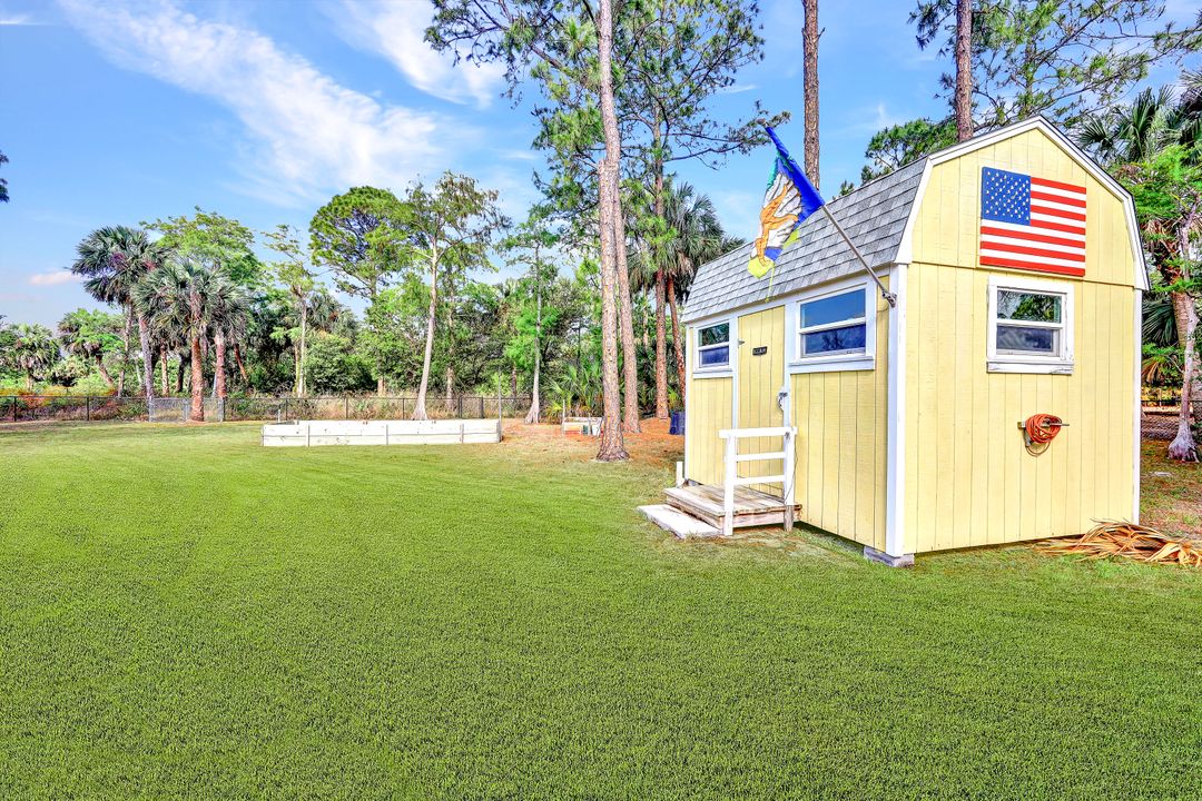 731 25th St SW, Naples, FL 34117