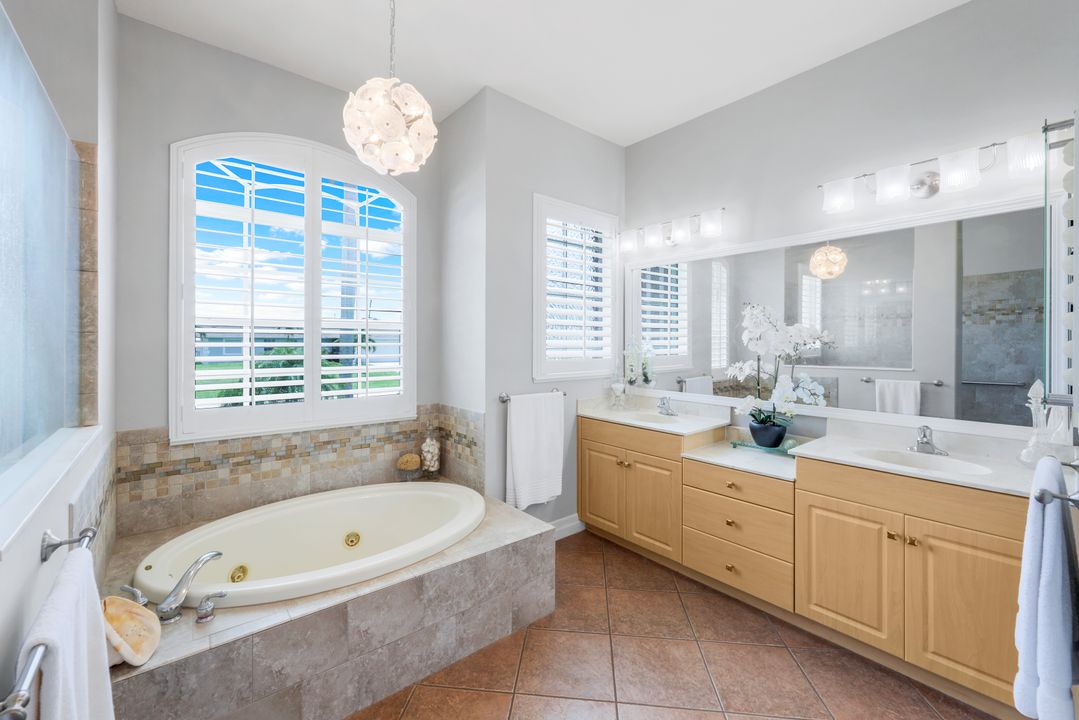 3214 SW 11th Pl, Cape Coral, FL 33914