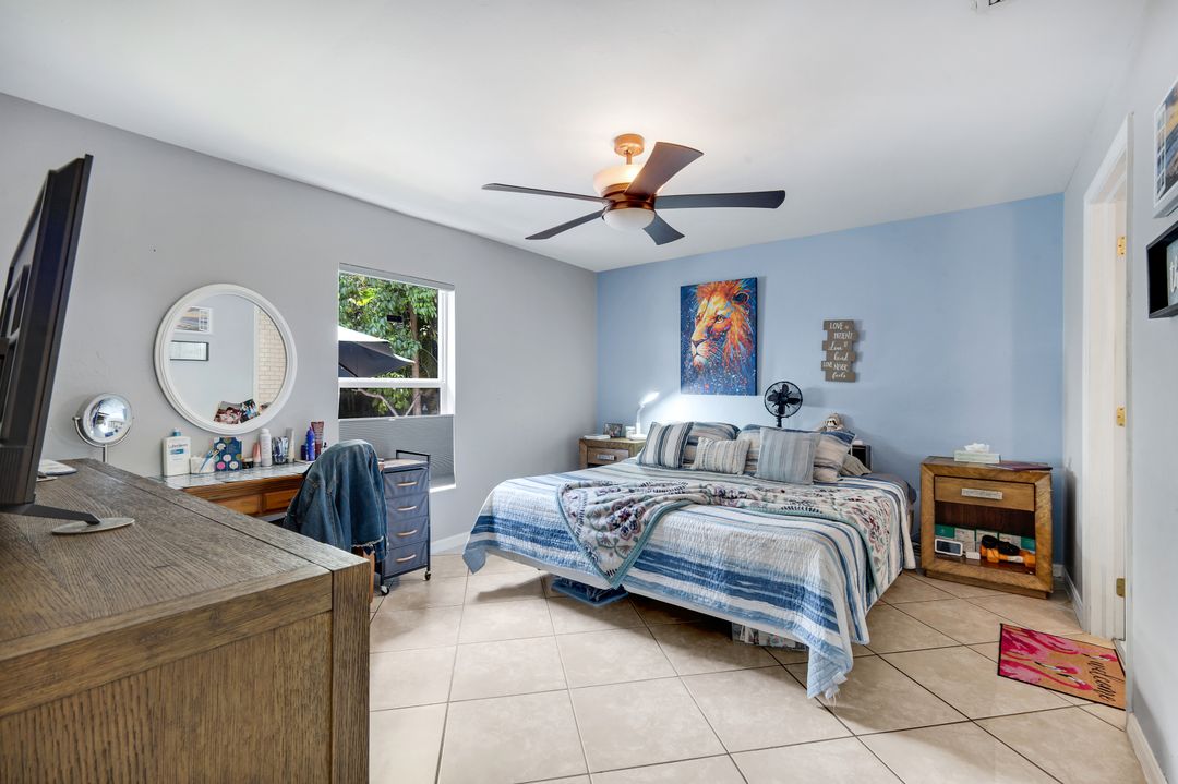 1006 SW 9th Ave, Cape Coral, FL 33991