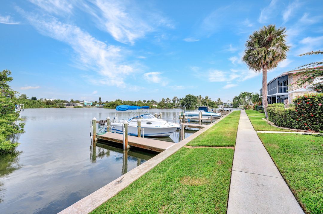 330 Kon Tiki Dr #D-1, Naples, FL 34113