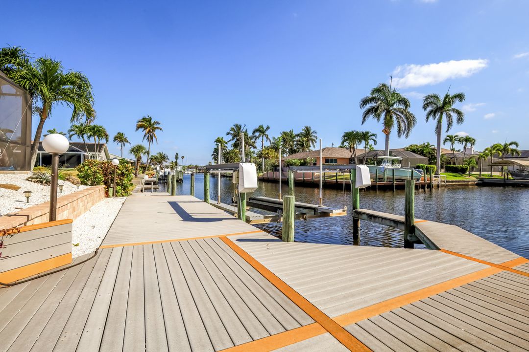 2617 SE 23rd Ave, Cape Coral, FL 33904