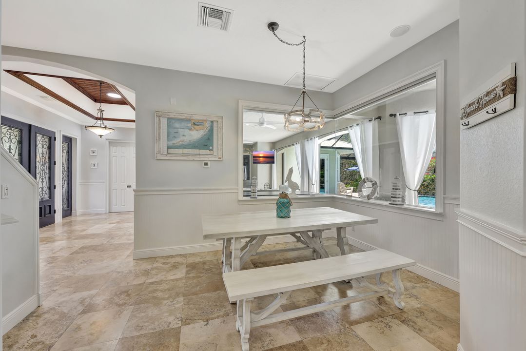 1817 Piccadilly Cir, Cape Coral, FL 33991