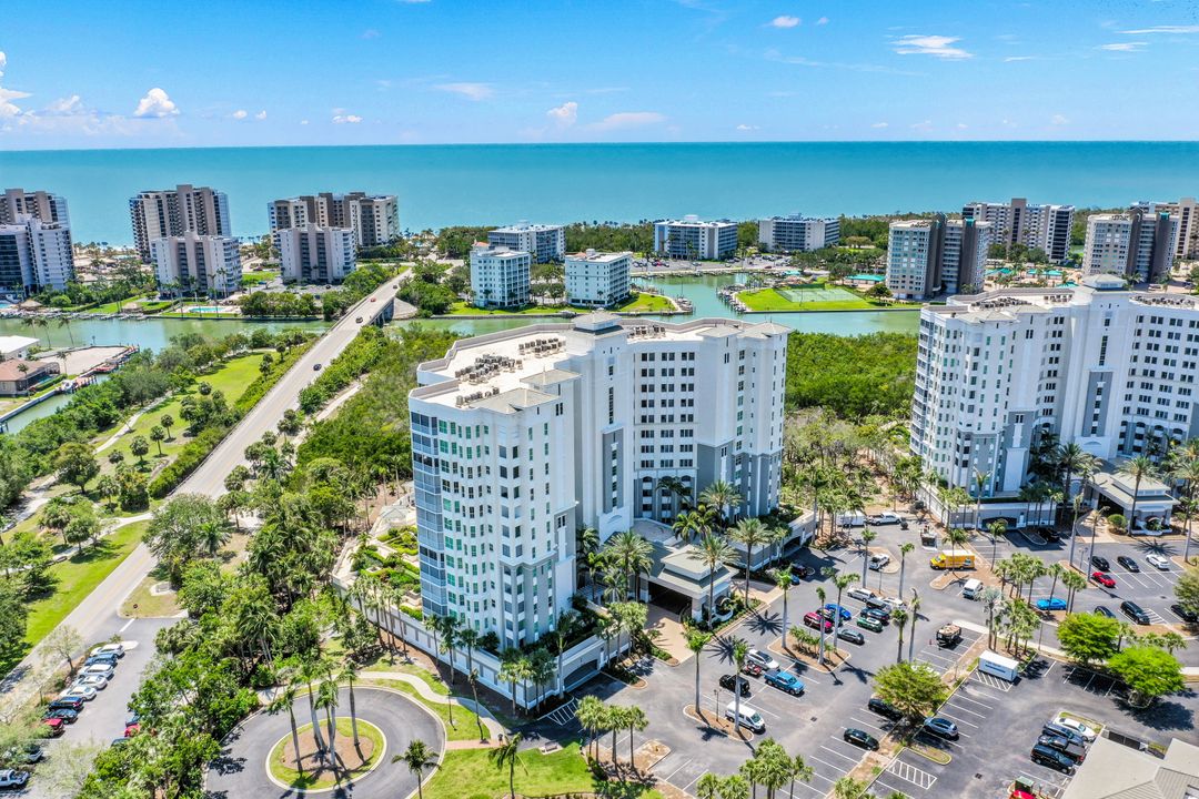 315 Dunes Blvd #1105, Naples, FL 34110