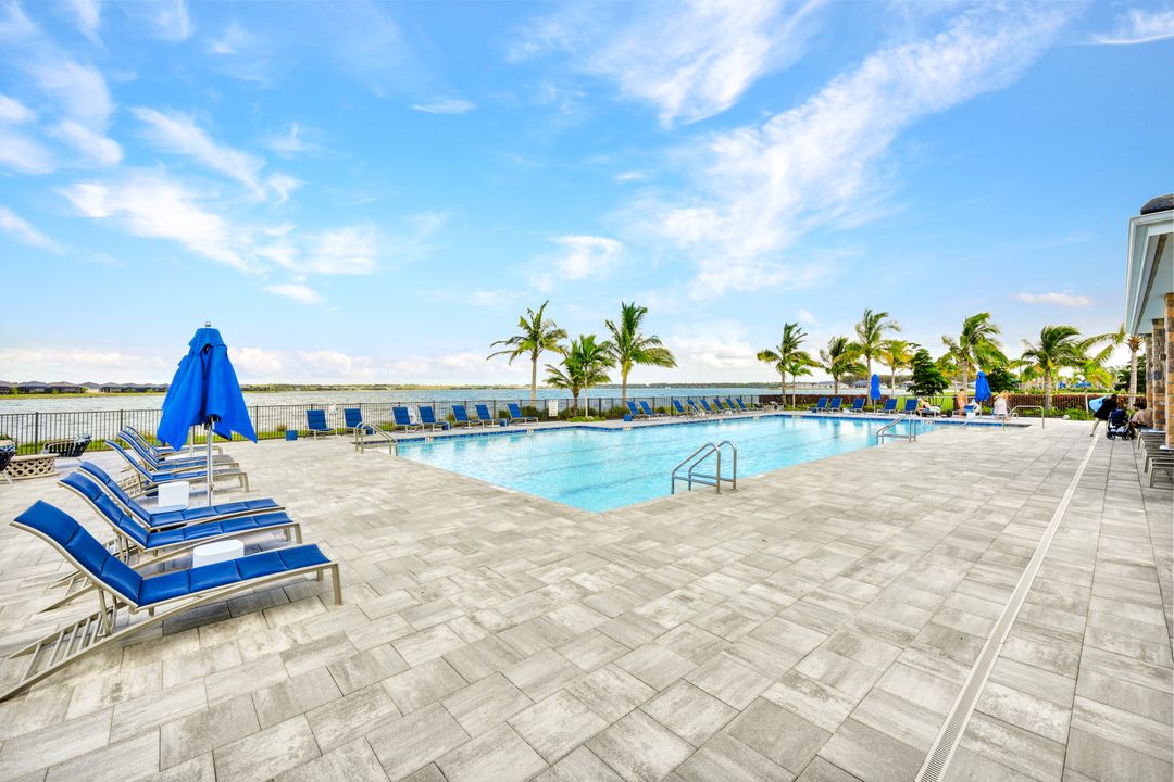 19184 Aqua Shore Dr, Fort Myers, FL 33913