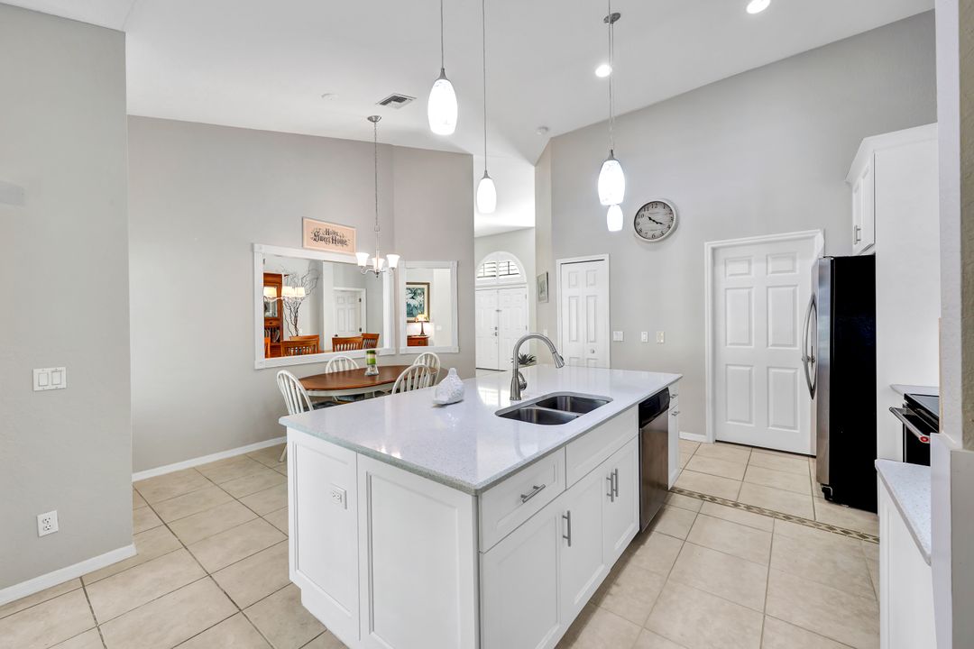 731 25th St SW, Naples, FL 34117