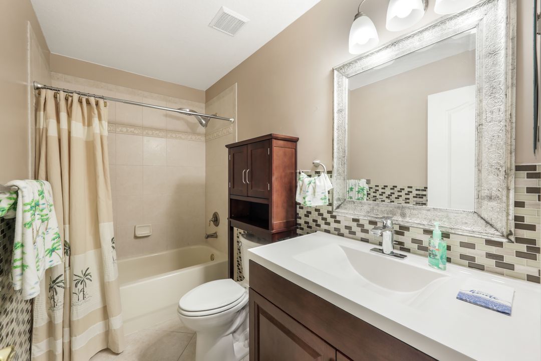 3325 SW 5th Pl, Cape Coral, FL 33914