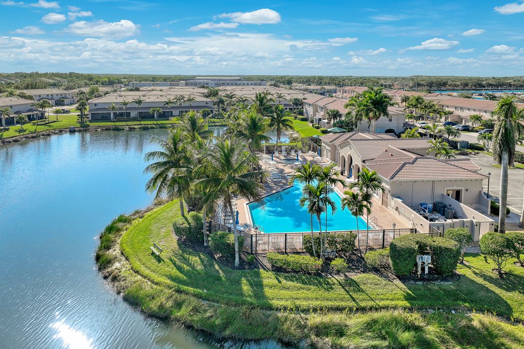 3827 Clearbrook Ln, Fort Myers, FL 33966