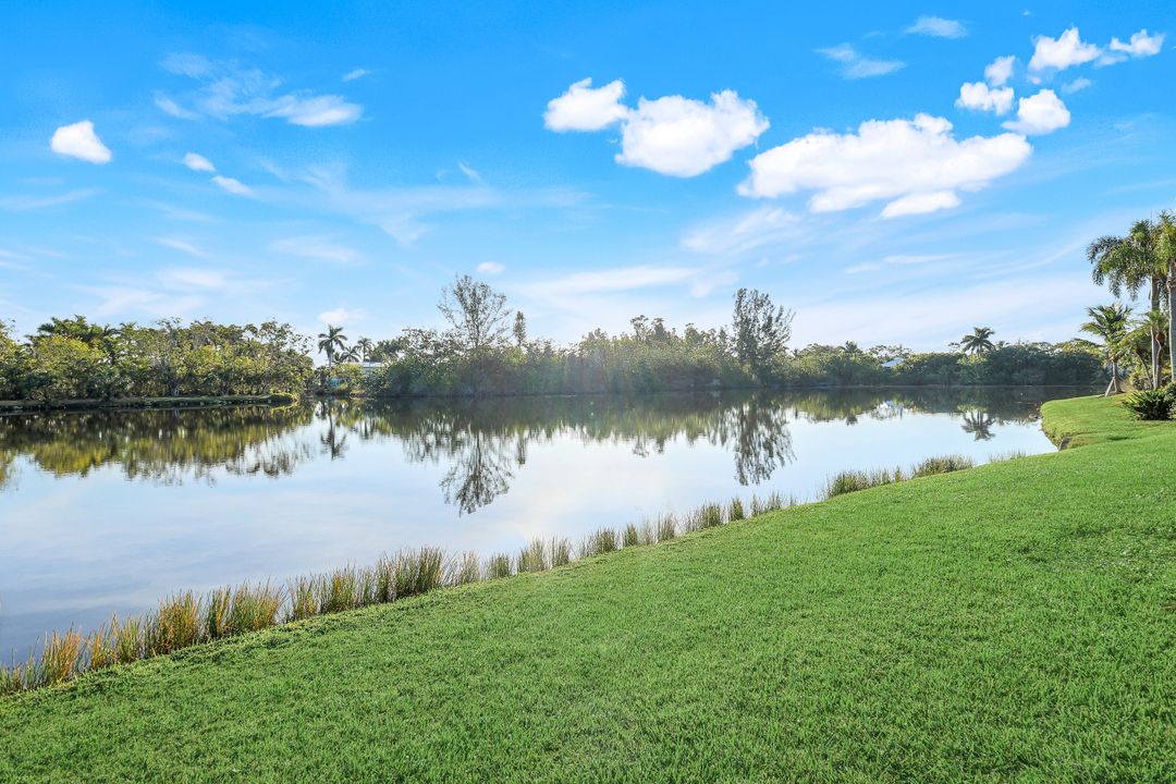 4574 Lighthouse Ln, Naples, FL 34112