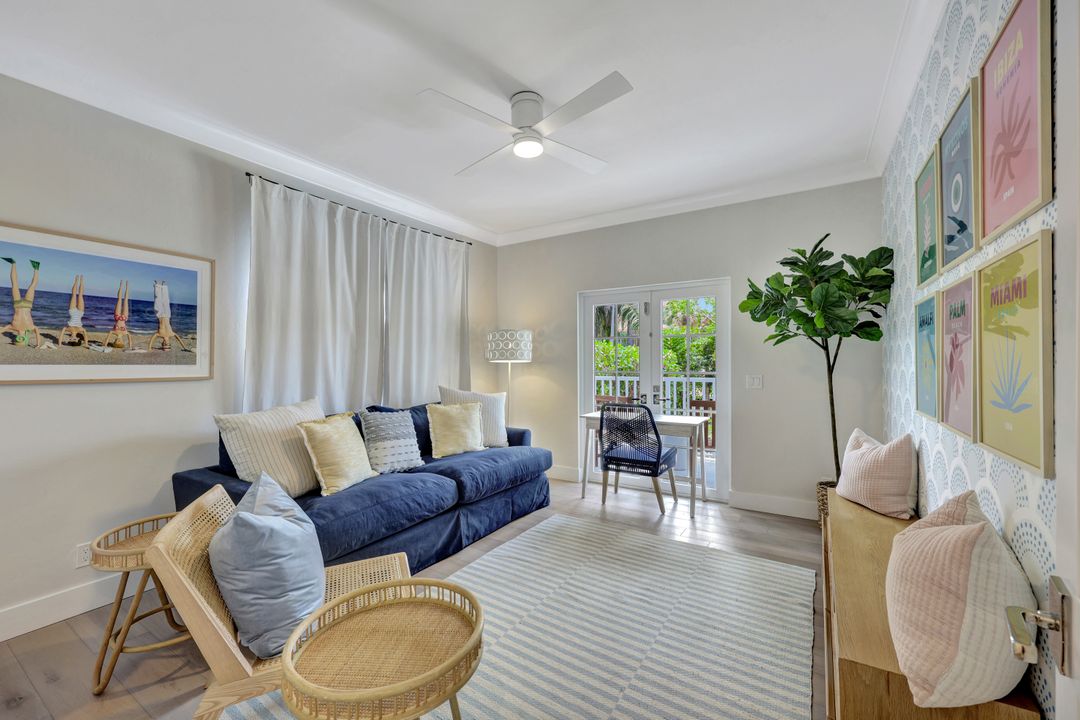 1500 Pelican Ave, Naples, FL 34102