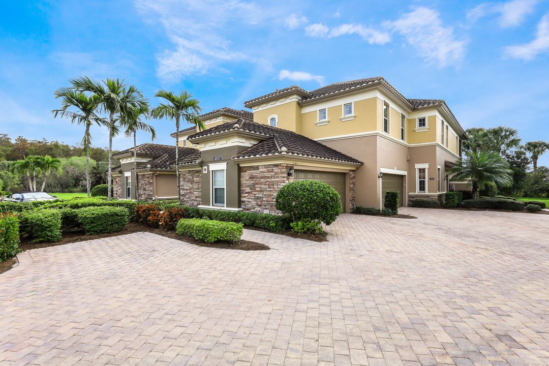 9557 Ironstone Terrace #202, Naples, FL 34120