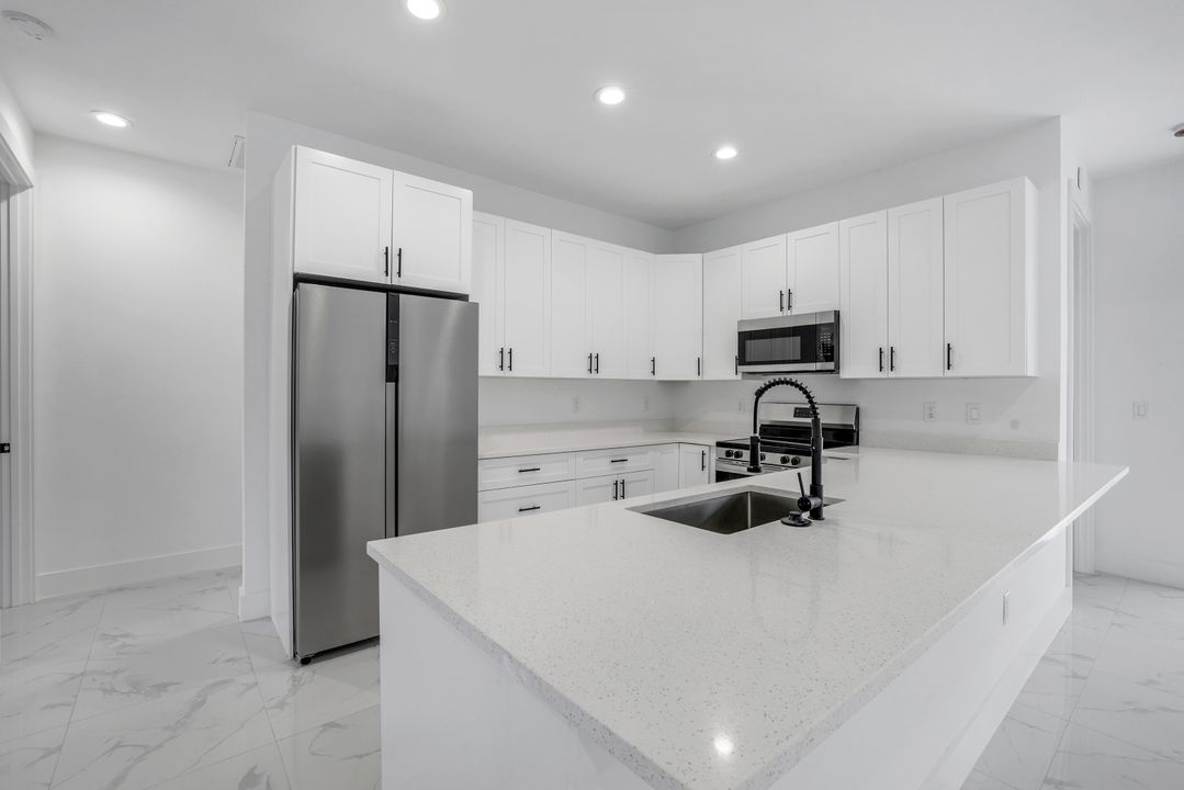 3644 35th Ave NE, Naples, FL 34120