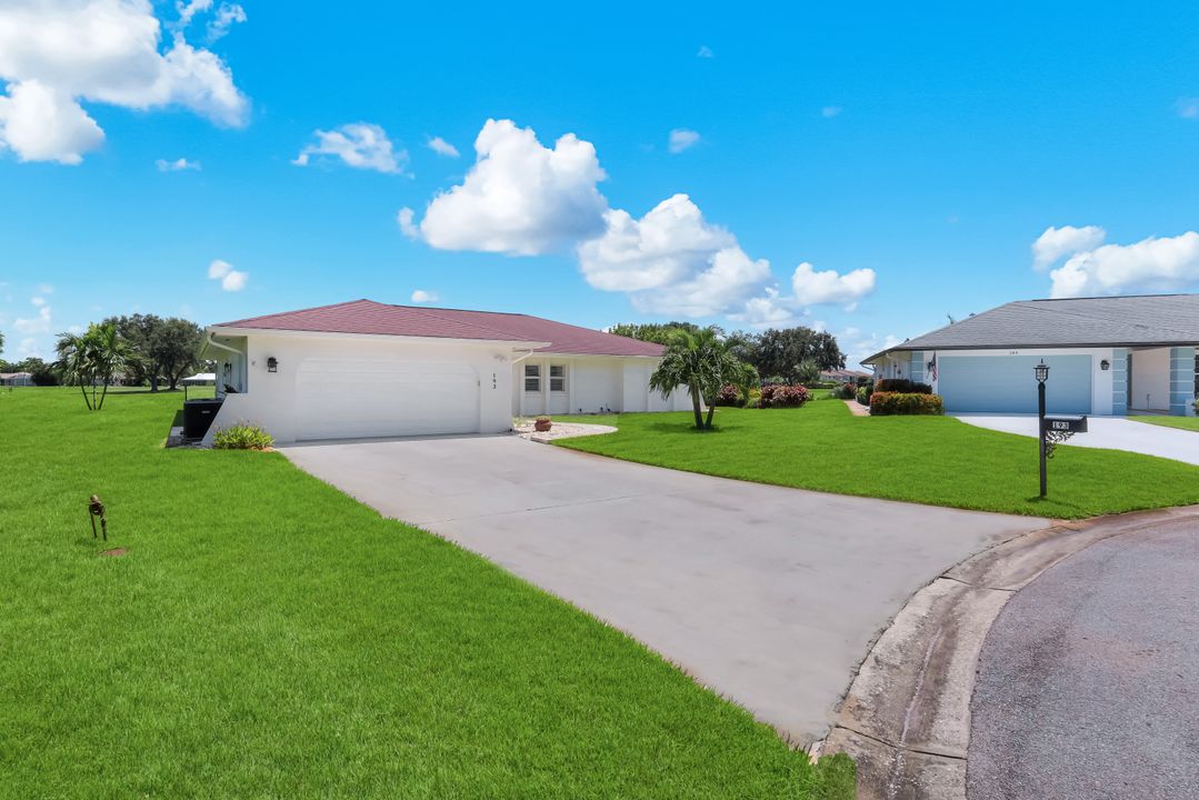 193 Heather Grove Ln, Naples, FL 34113