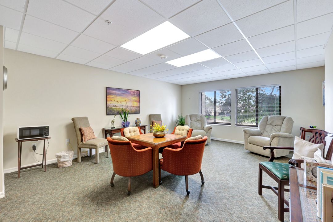 900 Arbor Lake Dr #207, Naples, FL 34110