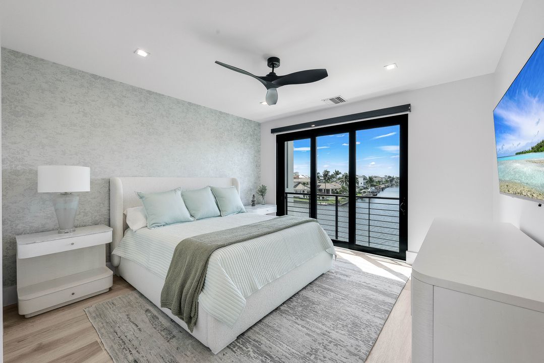 348 Seagull Ave, Naples, FL 34108