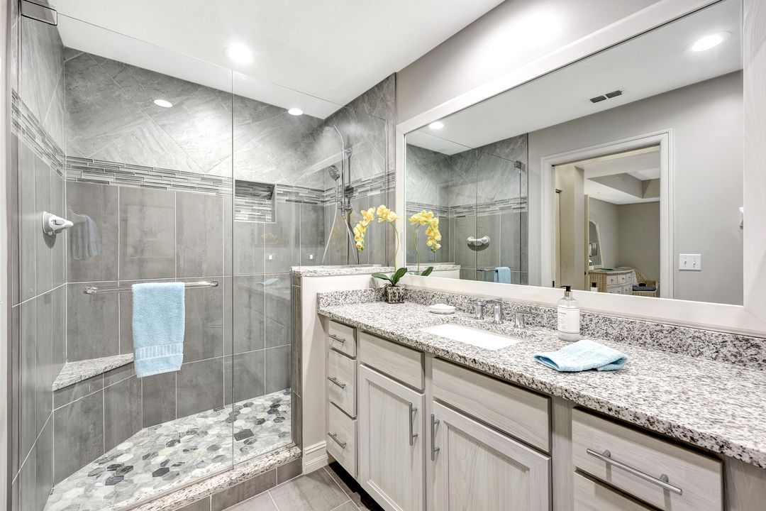 20800 Hammock Greens Ln #305, Estero, FL 33928