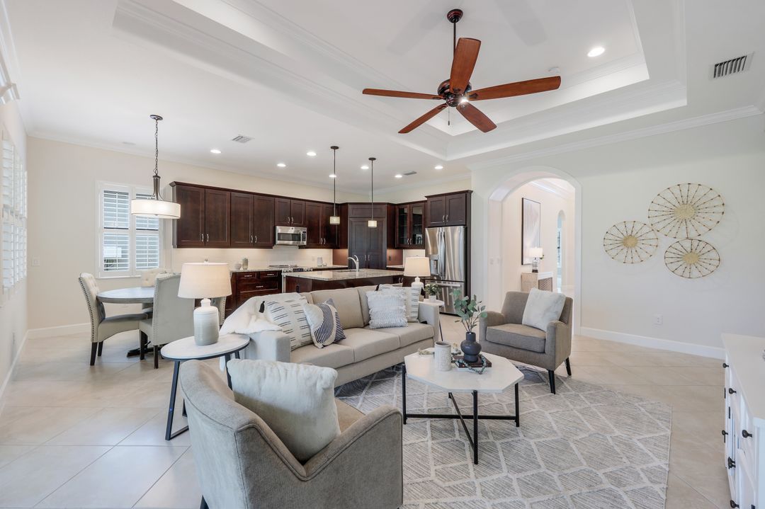 9096 Isla Bella Cir, Bonita Springs, FL 34135