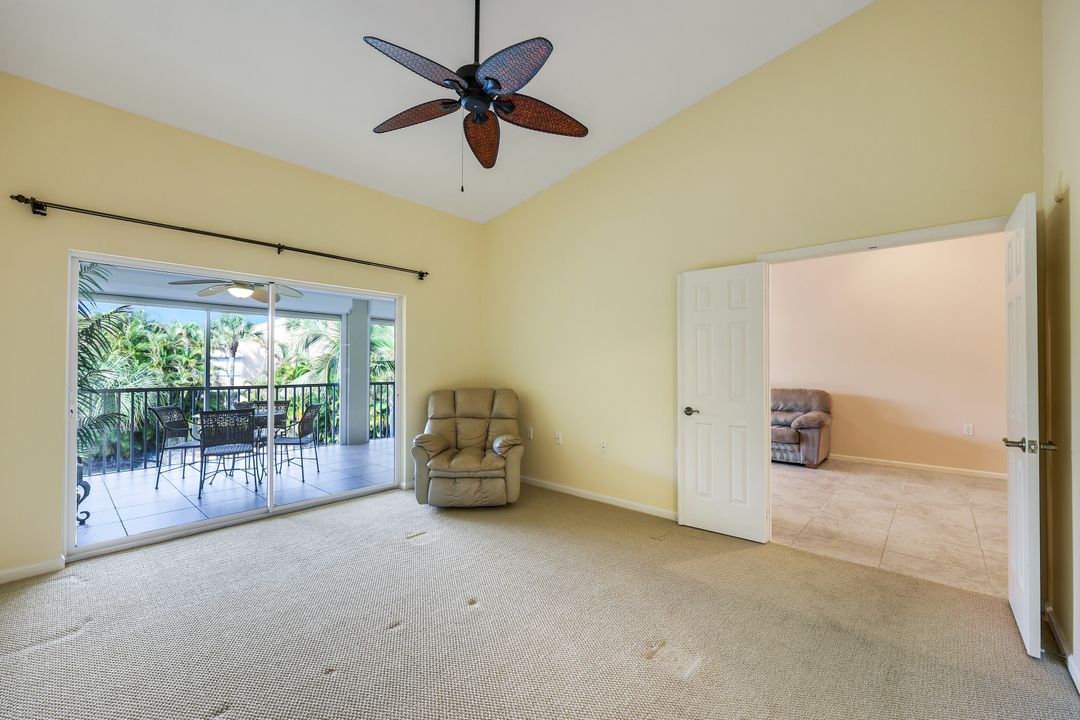 6830 Beach Resort Dr #4, Naples, FL 34114