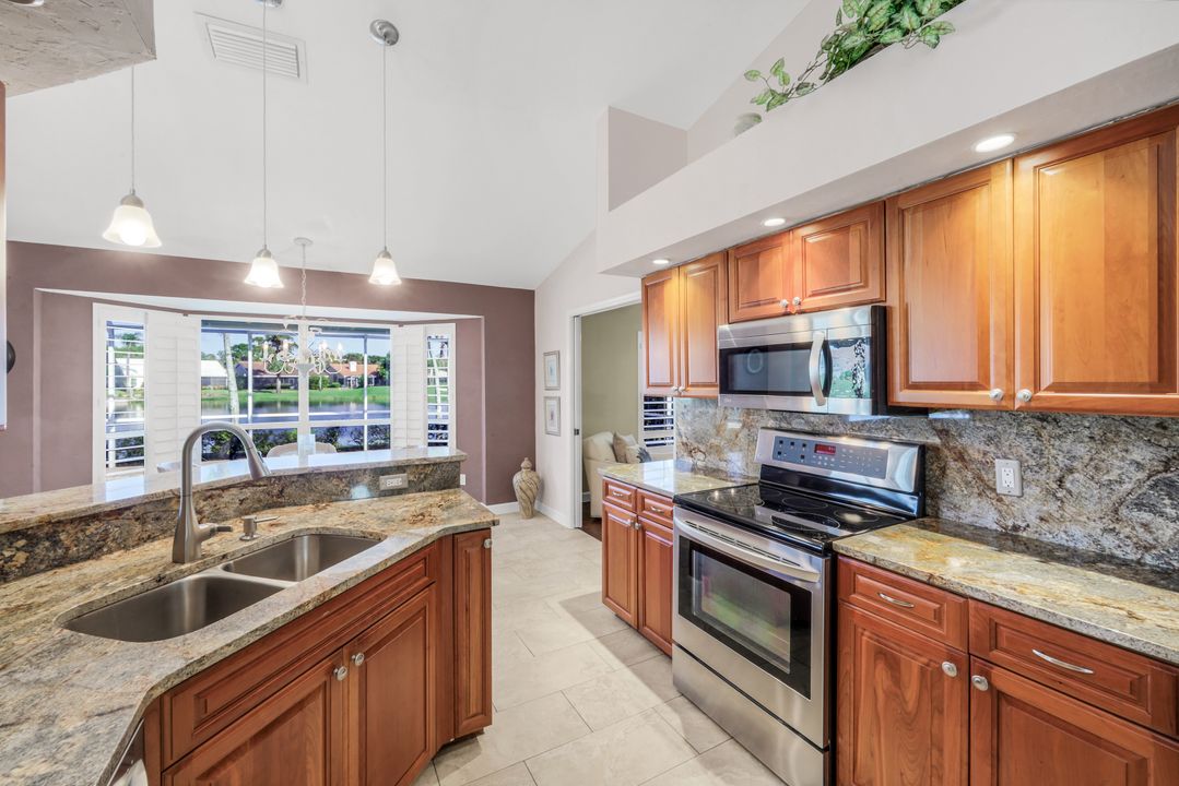 12633 Hunters Lakes Ct, Bonita Springs, FL 34135