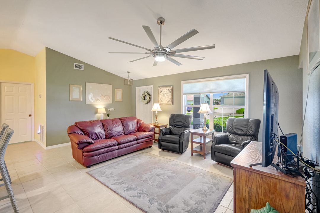 213 SW 38th Terrace, Cape Coral, FL 33914