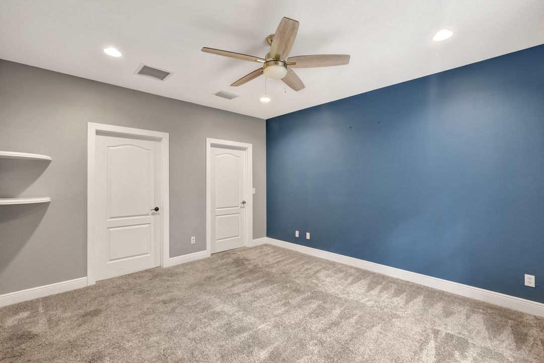 9792 Glen Heron Dr, Bonita Springs, FL 34135