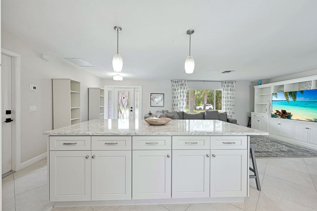 9949 Winchester Wood, Naples, FL 34109