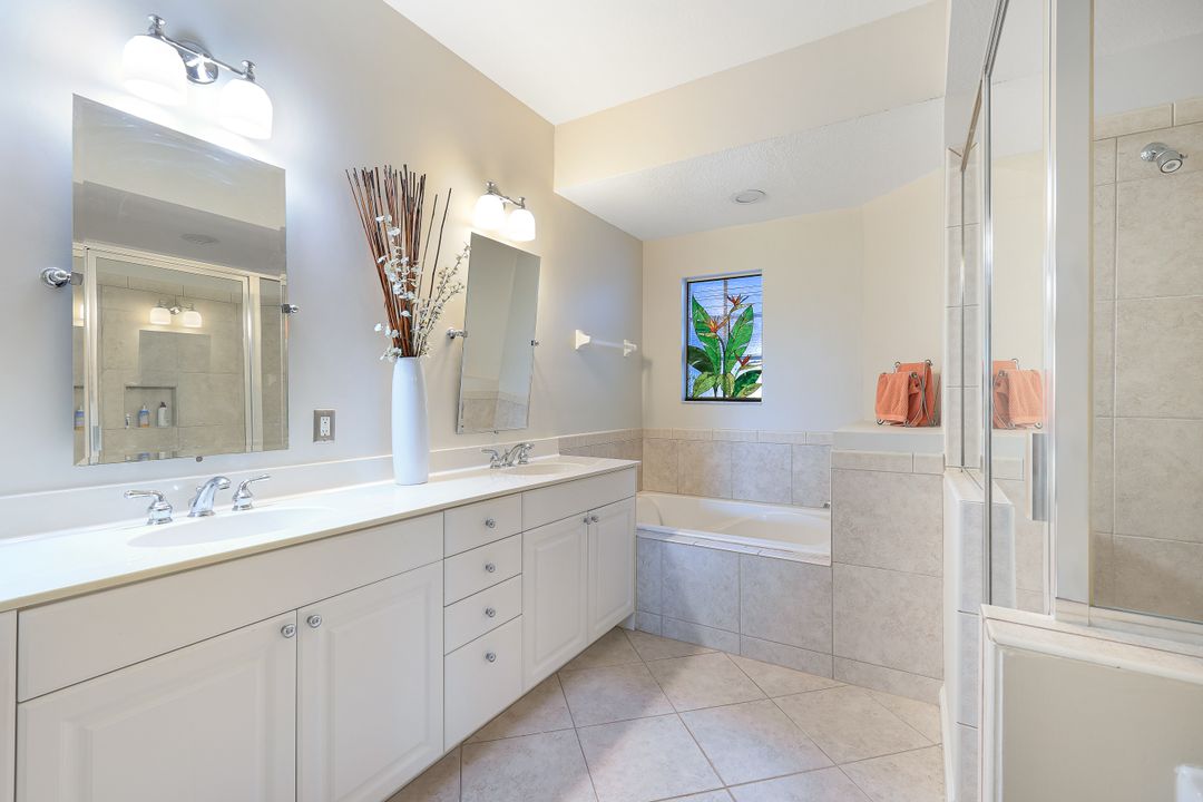 9211 Palmetto Ridge Dr #101, Bonita Springs, FL 34135